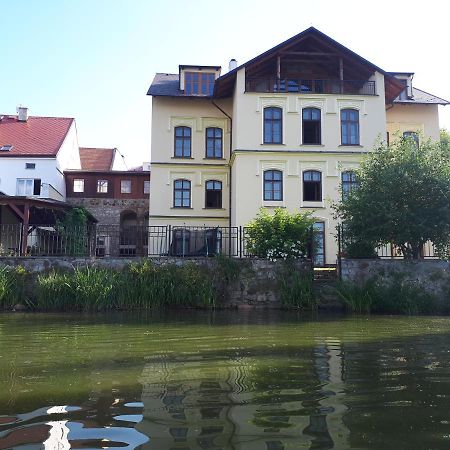Apartmany Setkova Vila Jindřichŭv Hradec Exteriör bild