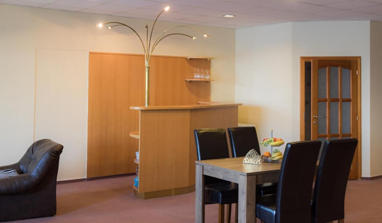 Apartmany Setkova Vila Jindřichŭv Hradec Exteriör bild